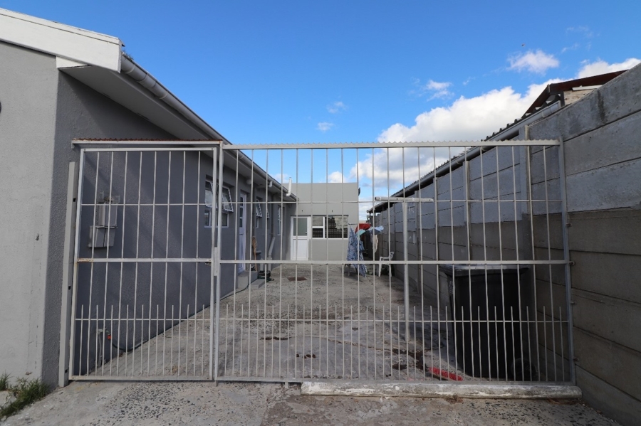 4 Bedroom Property for Sale in Strandfontein Western Cape